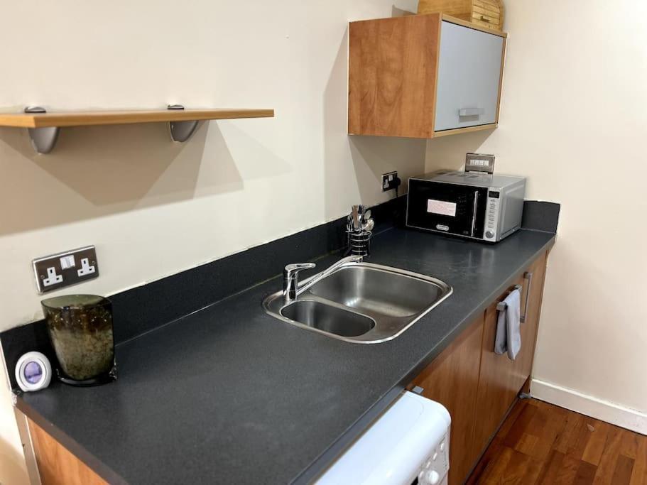 Entire Flat, 2 Bedroom & 2 Bathrooms In Birmingam Exterior foto
